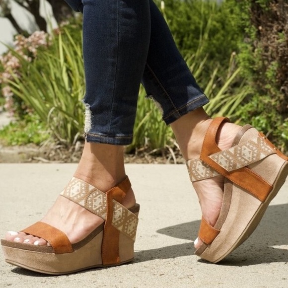 Shoes - **FINAL SALE**Laura Strappy Platform Wedge Sandal